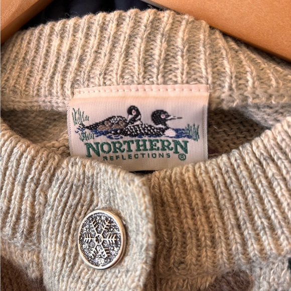 Northern Reflections Sweaters - Northern Reflections Light Cream Ribbed Knit Cardigan with Snowflake Button